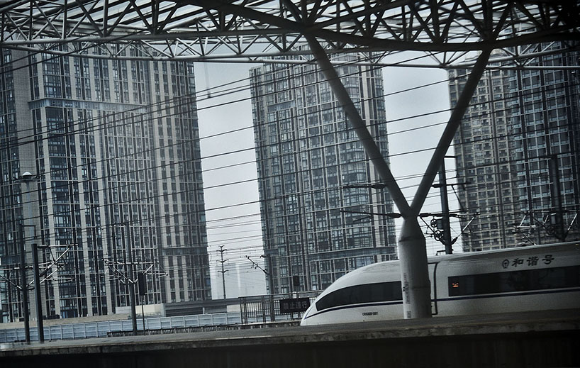 manuel alvarez diestro captures new cities from inside high speed trains in china - 4