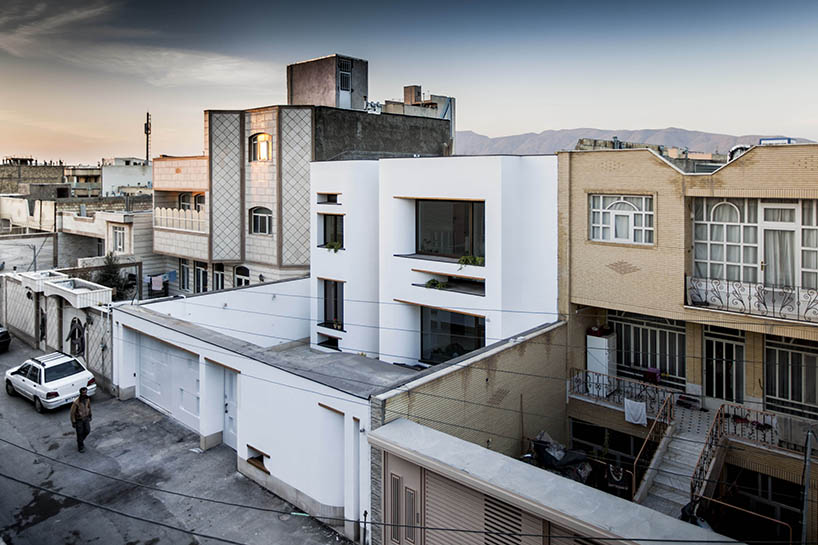 ayeneh office bahar house iran designboom