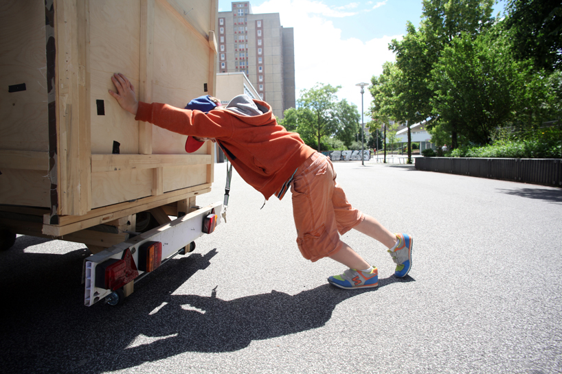 kinotour wagon bruit du frigo cinema pin hole designboom