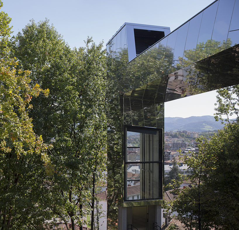 vaumm builds an 'urban elevator' to reconnect the spanish town of errenteria designboom