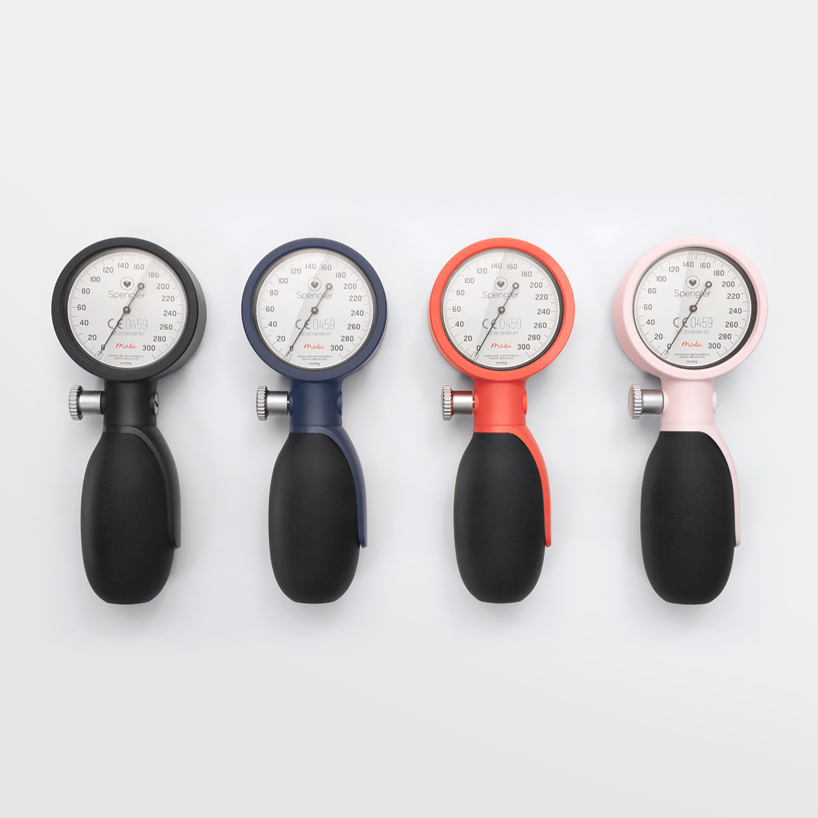 atelier 360 creates ergonomic design for 'mobi' blood pressure monitor