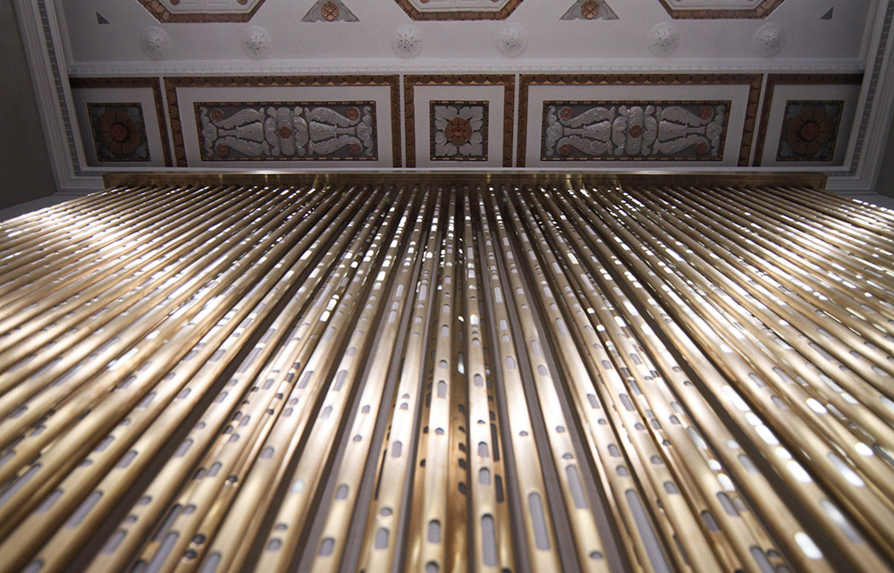 SOFTlab creates light organ by layering an array of LED-filled brass pipes stratus