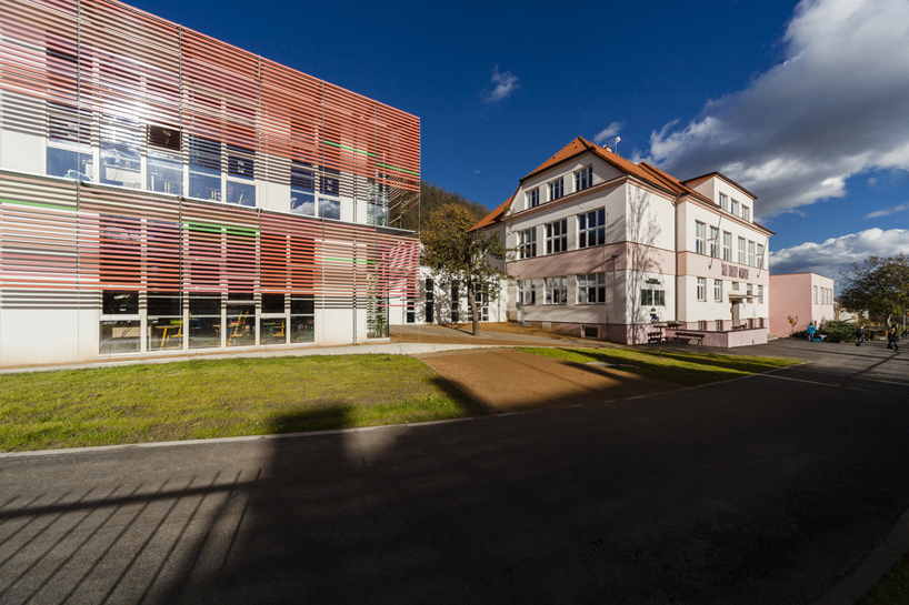 mid century elementary school addition in czech republic - 1
