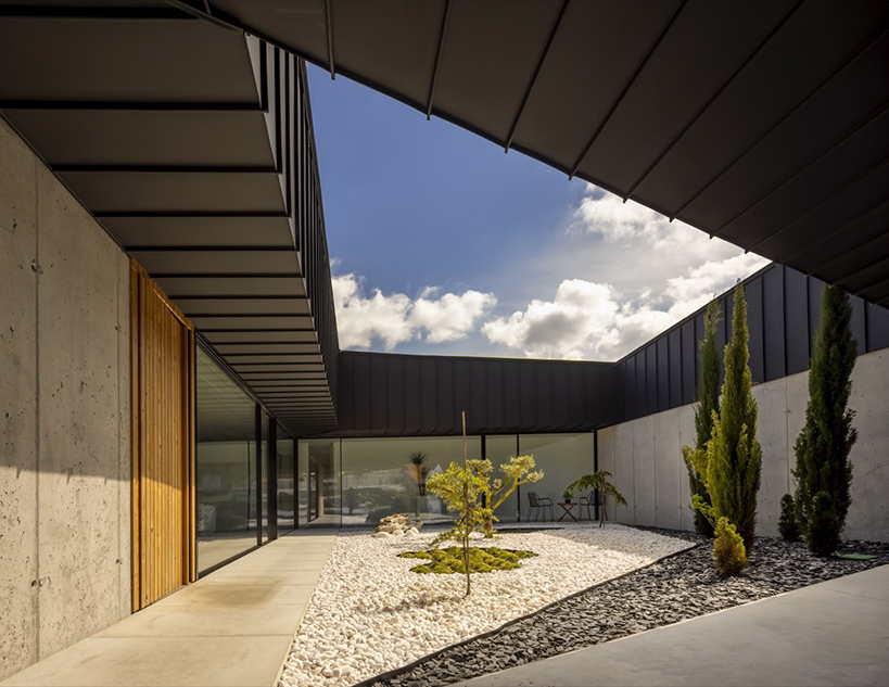 marinha grande house by contaminar arquitectos 3