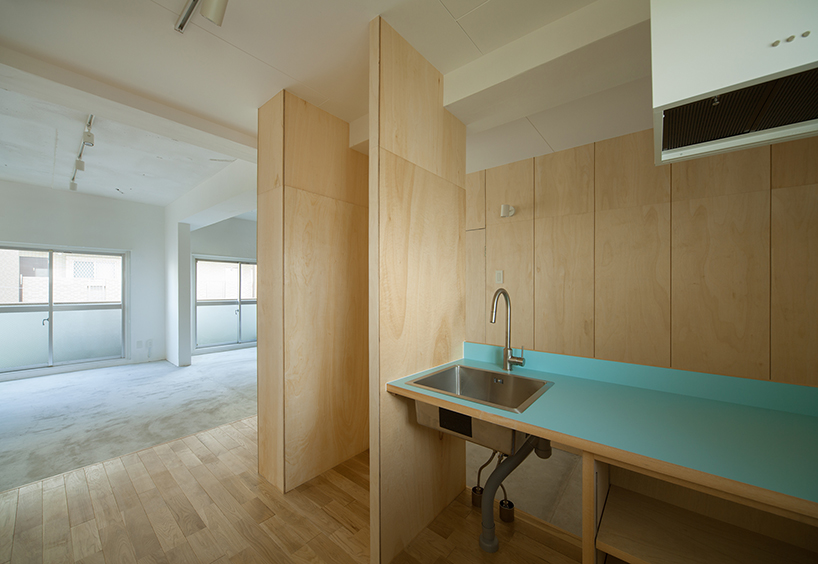 movedesign adapts shimoo ri apartment into flexible layout - 1