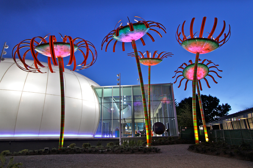dan corson's solar powered flower installation sonic bloom