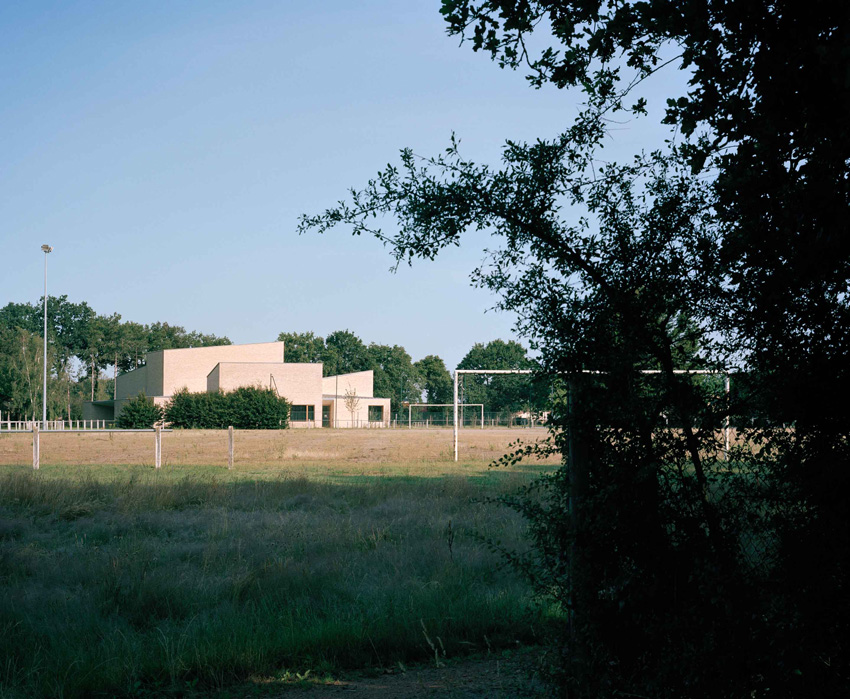 raum architects pierre blanches cultural center of saint jean de boiseau 10
