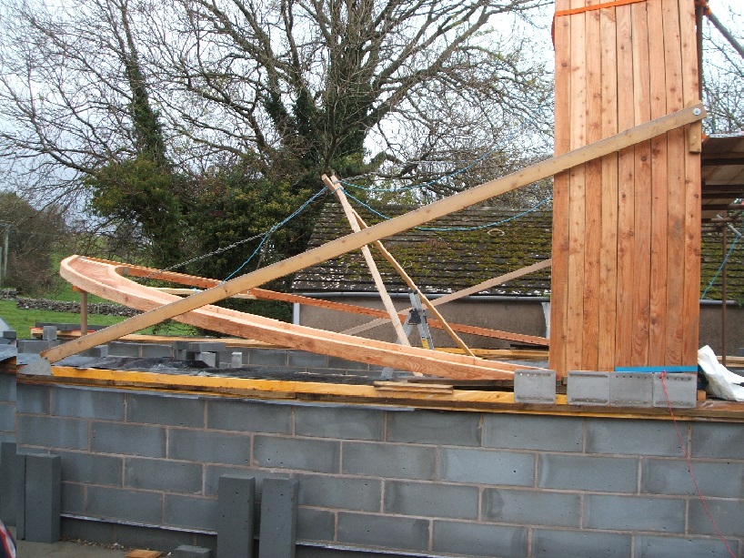 brian waite breaks childhood prejudices with his self-built straw home - 3