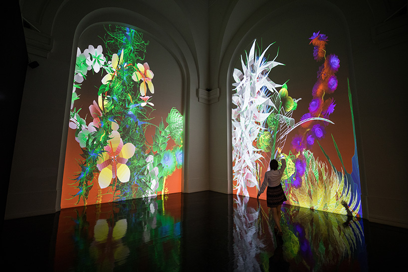 miguel chevalier creates a digital kingdom of flowers in latest exhibit - 8