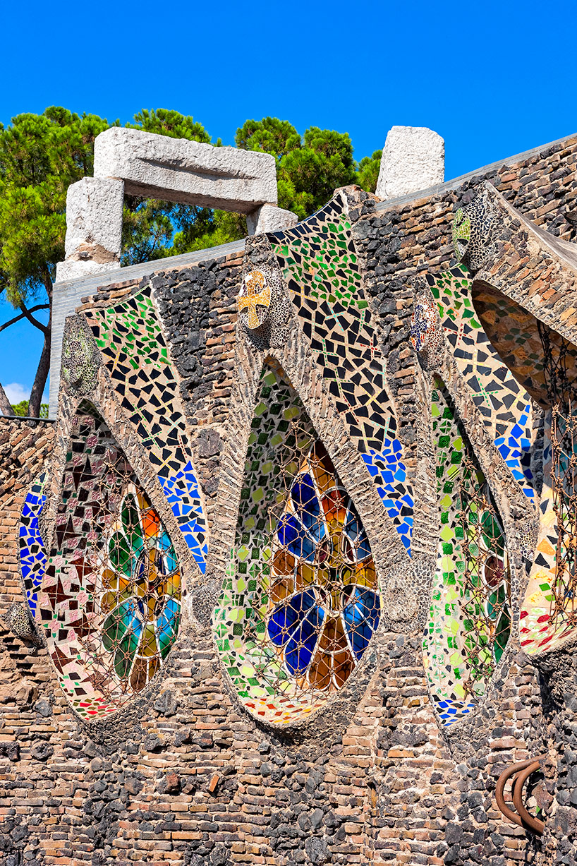 david cardelús gaudi crypt colonia guell designboom