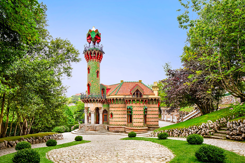 david cardeliús captures antoni gauidí's el capricho designboom