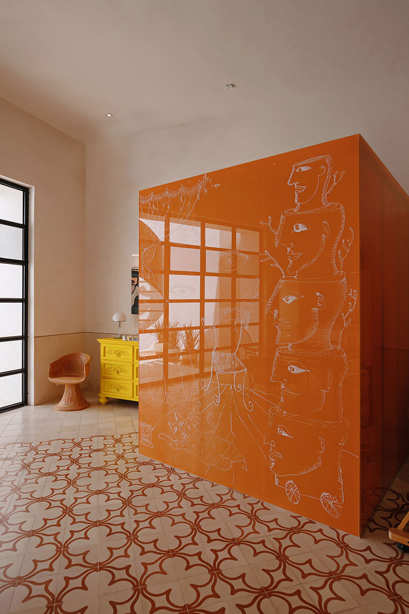 workshop architects fuses yucatecan + modernist elements in eclectic mexican home-studio