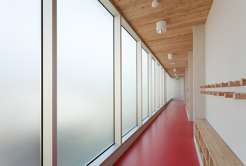 yoonseux architectes extends j jaures ii primary school and garden in france - 3