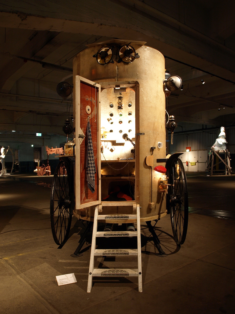 olaf mooij the coach mobile artist studio designboom