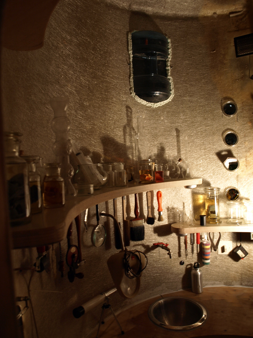 olaf mooij the coach mobile artist studio designboom