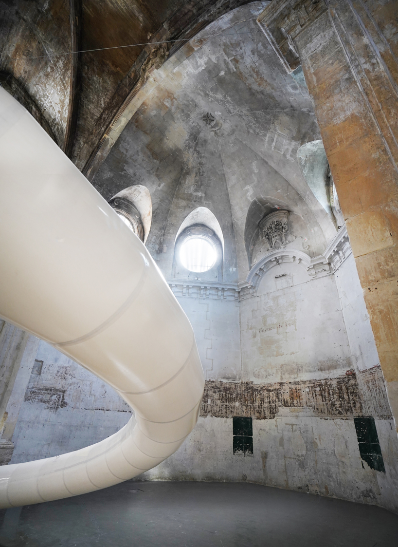 'boreal halo' within 17th-century church building in france