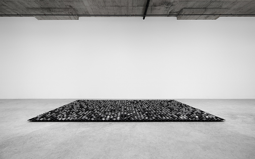 アート・デザイン・音楽 Machines a sous : Jean-Claude Baudot zimoun puts 1944 metal discs into rotational motion in new