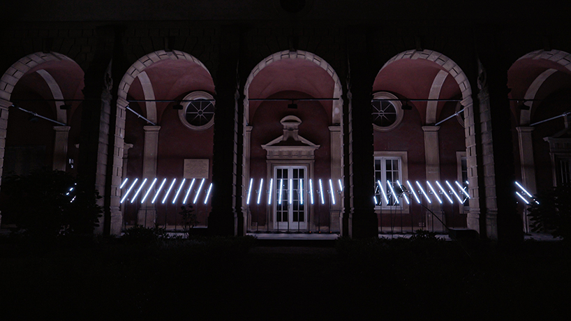 when robots compose poetry: tetro presents new kinetic sculpture