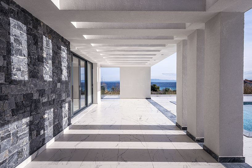 officetwentyfivearchitects designs two idyllic beachside villas in greece designboom