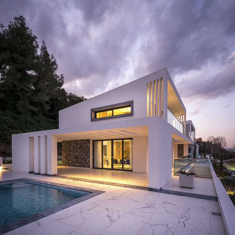 officetwentyfivearchitects designs two idyllic beachside villas in greece designboom