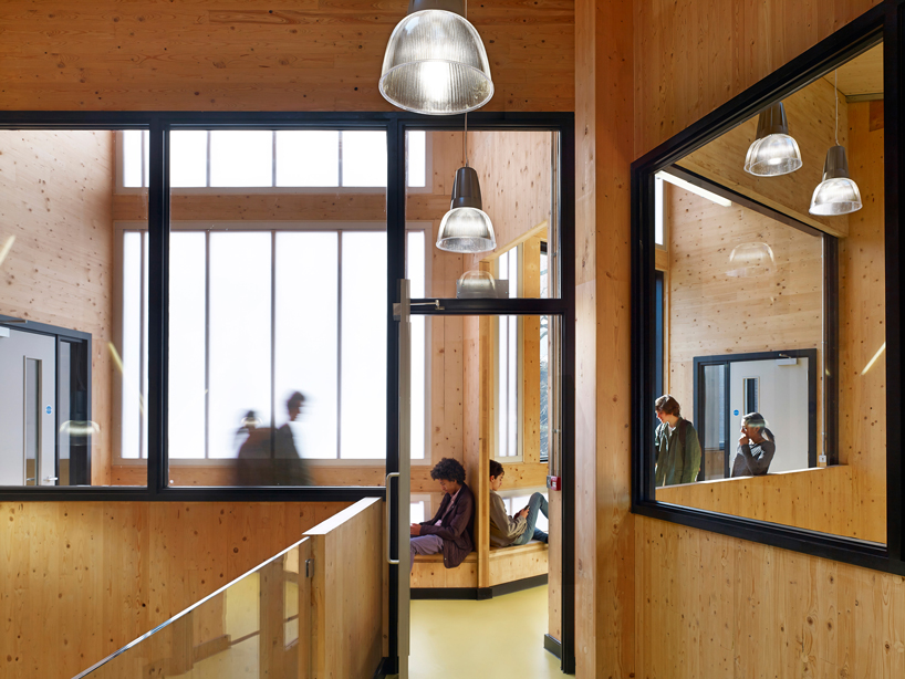 urban projects bureau clads school extension with polycarbonate paneling - 8