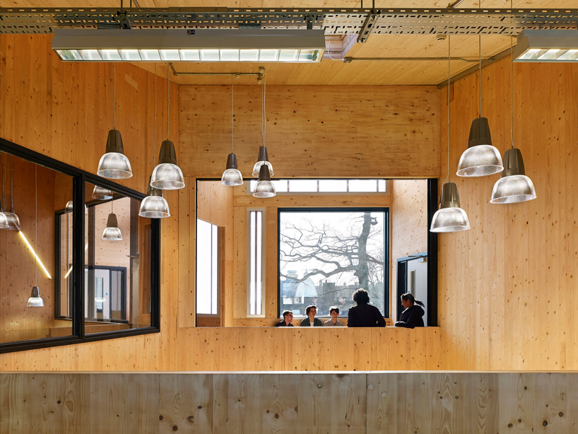urban projects bureau clads school extension with polycarbonate paneling - 6