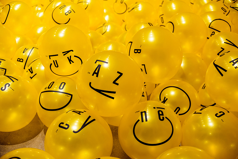 kissmiklos pays homage to the first smiley face with 'emogram' installation in south korea designboom