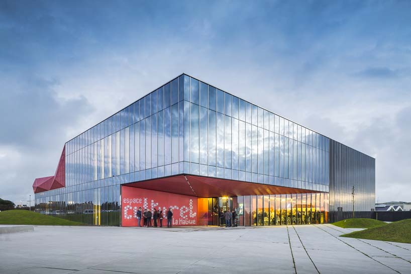 peripheriques architectes espace culturel de la hague france designboom