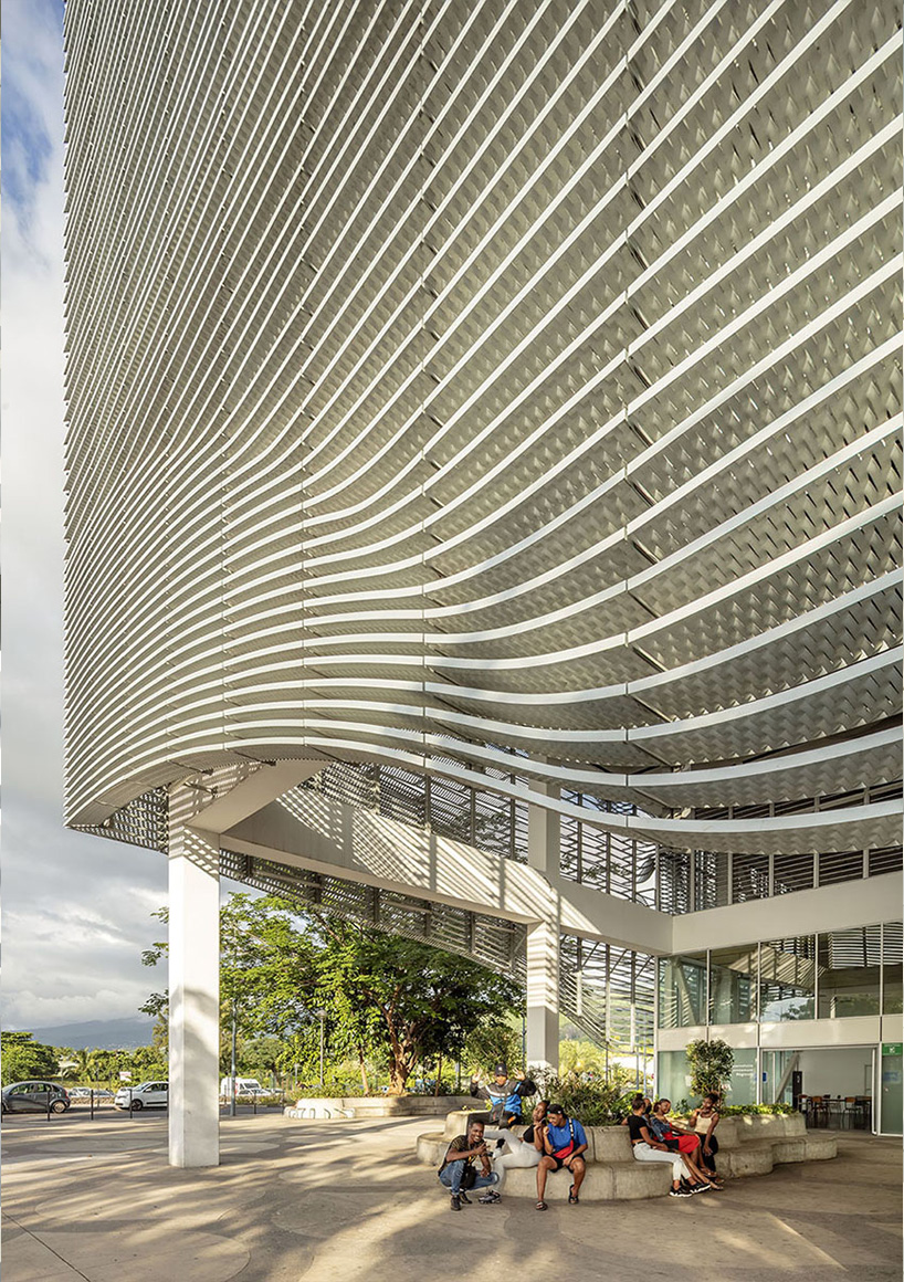 saint pauls regional conservatory for music and dance in la reunion by marin trottin architects 1