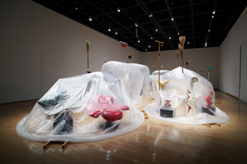 yasuaki onishi collaborates with taro okamotos sculptures 2