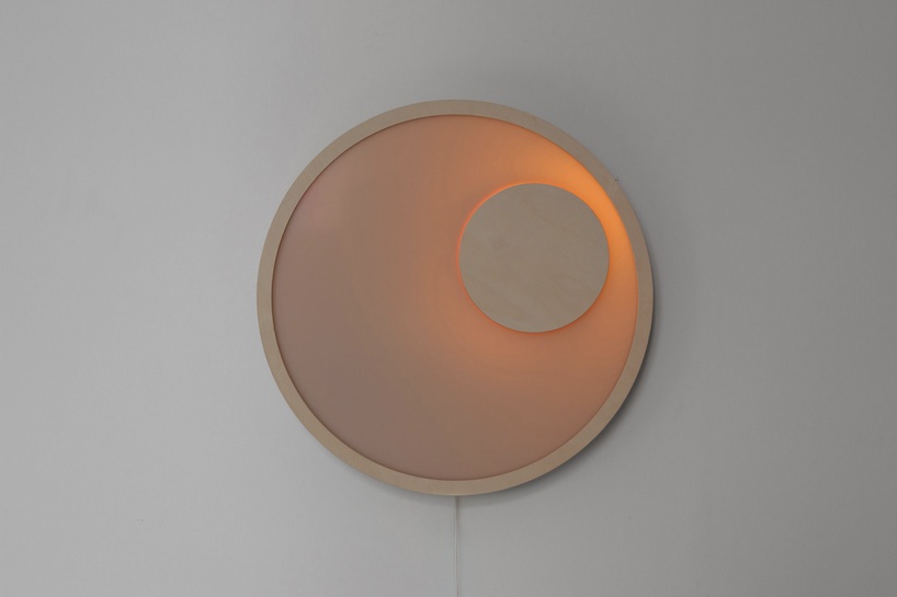 pani jurek + piotr musialowski fill kinetic kolo light with sand  - 4
