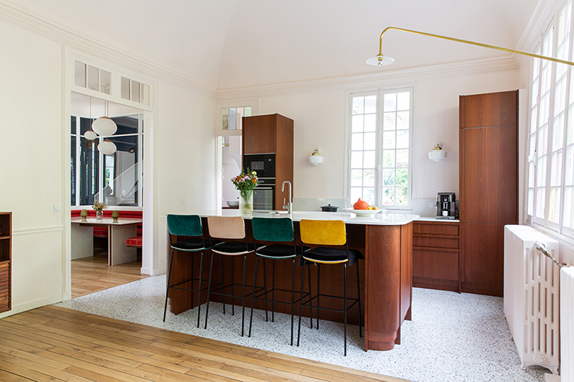 pierre-louis gerlier revives 1850s house near paris with retro aesthetics and visual openness