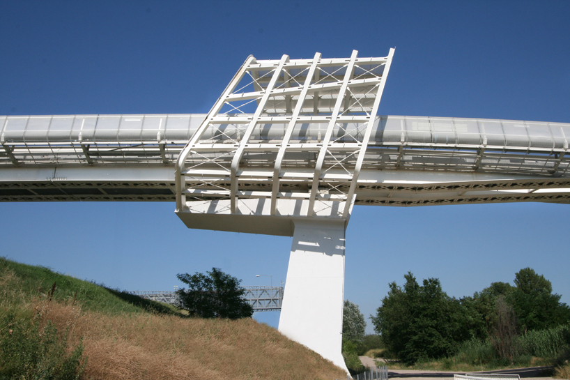 iosa ghini associati unveils 'people mover' railway in bologna