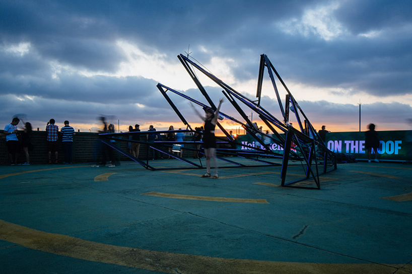 studio guto requena sensitive star interactive installation sao paulo designboom