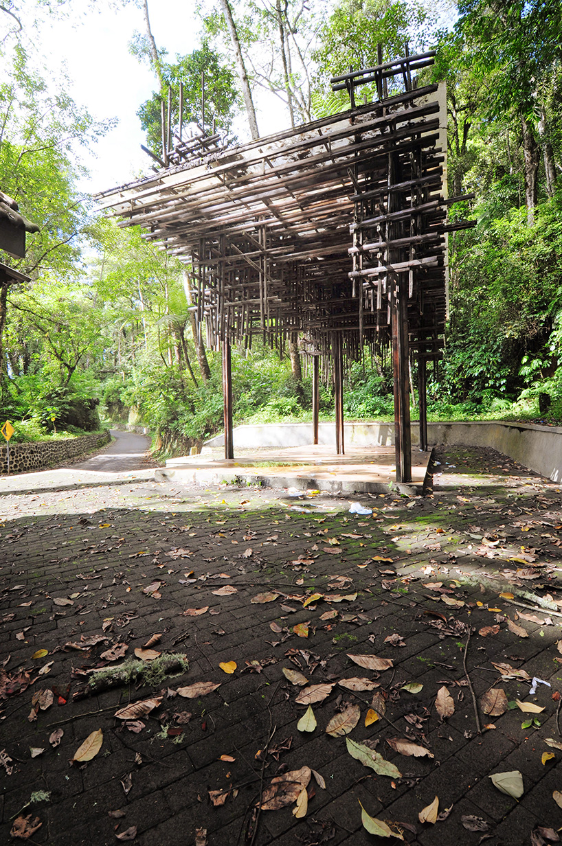 budipradono architects i shelter cycling indonesia designboom