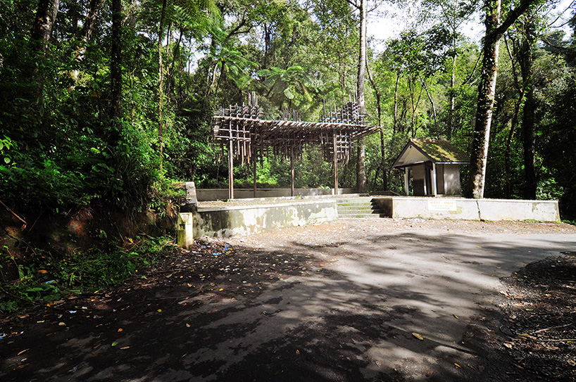 budipradono architects i shelter cycling indonesia designboom