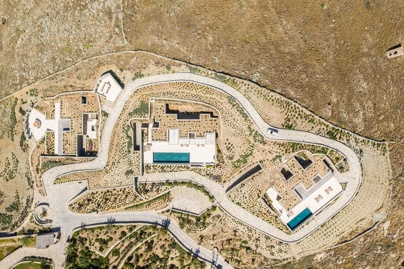 bobotis+bobotis weaves semi-submerged villas into the rugged landscape of kea island, greece