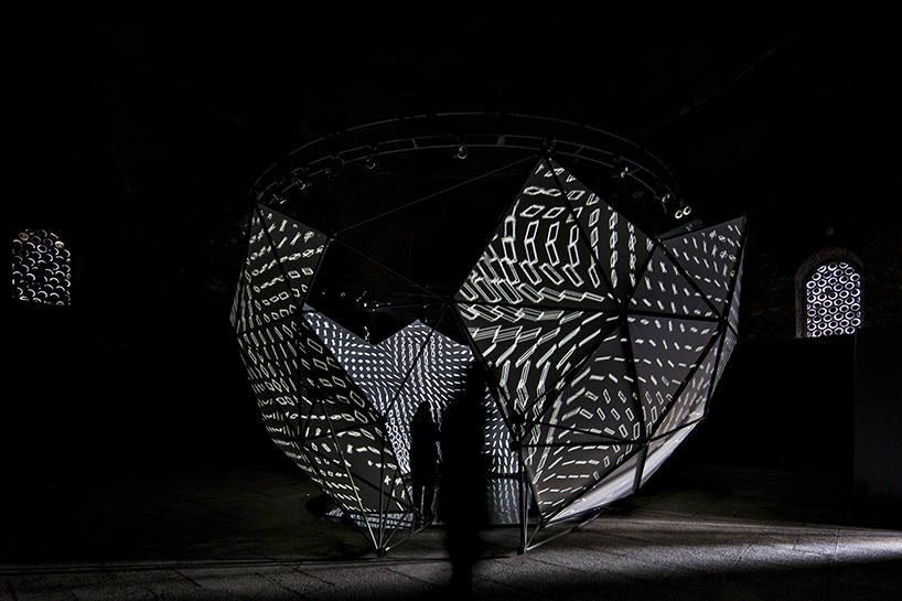 NOHlab x buşra tunç present OCULUS as an interactive light + sound performance - 2