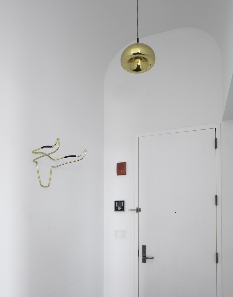 inaba williams softly curves the ceiling coving of 'williamsburg penthouse' in brooklyn designboom