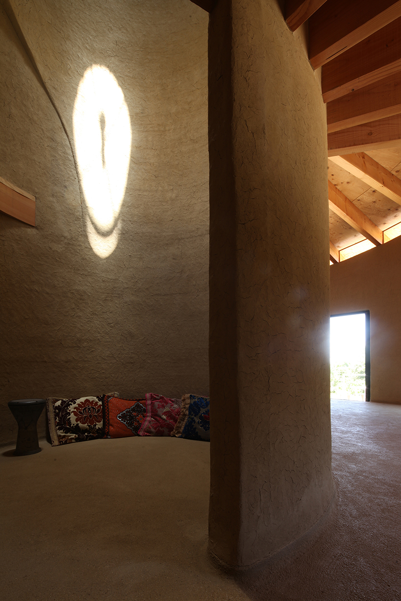 house where the nature and humans grow together 7