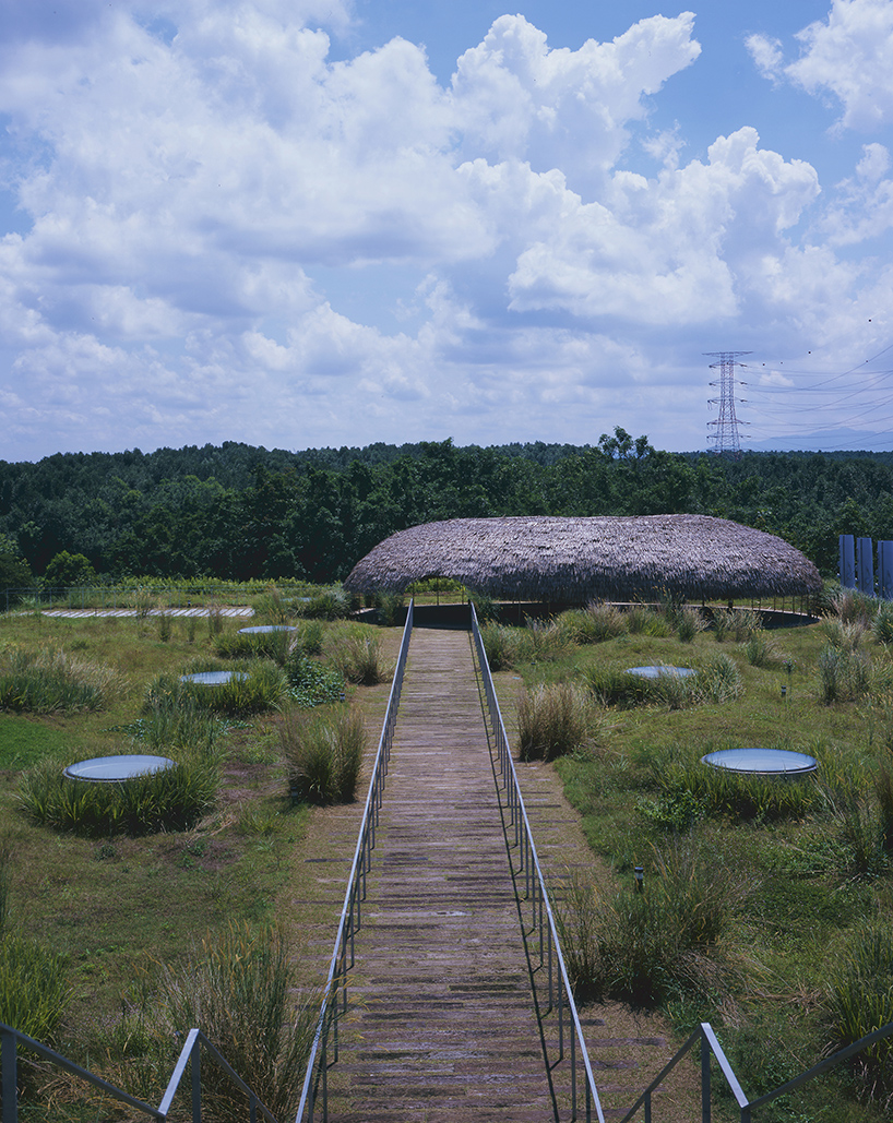 ryuichi ashizawa's sustainable factory tower in malaysia references islamic culture