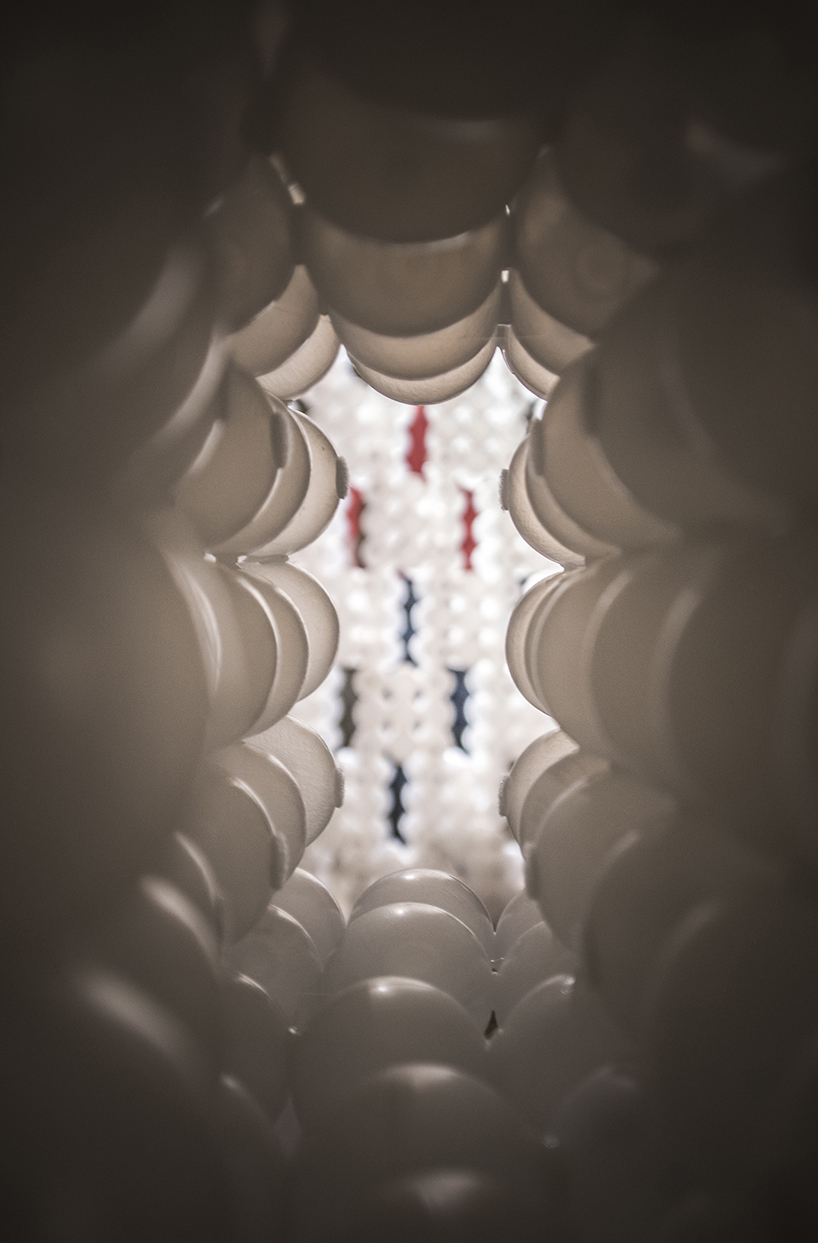 hou de sousa raise raze installation snarkitechture the beach balls leftovers designboom