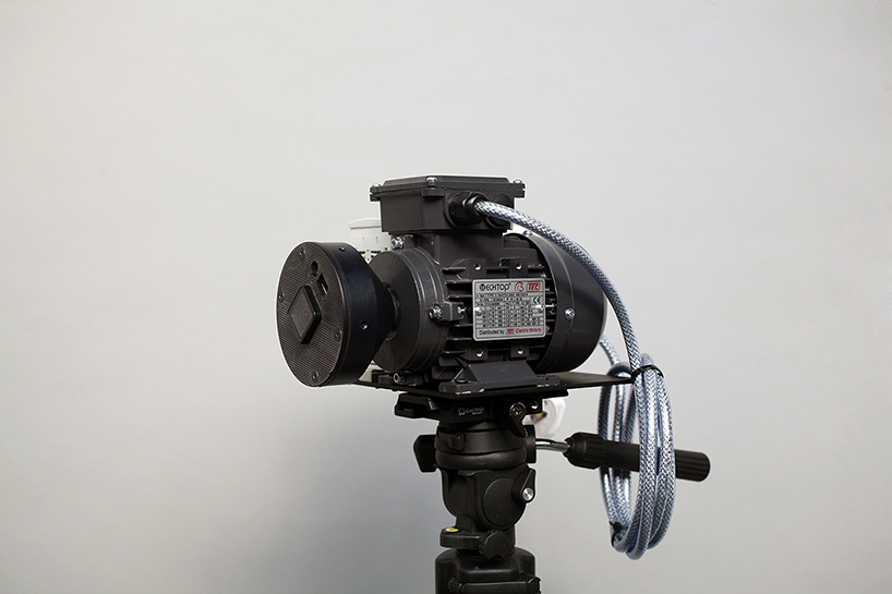 oscar lhermitte revolvograph designboom