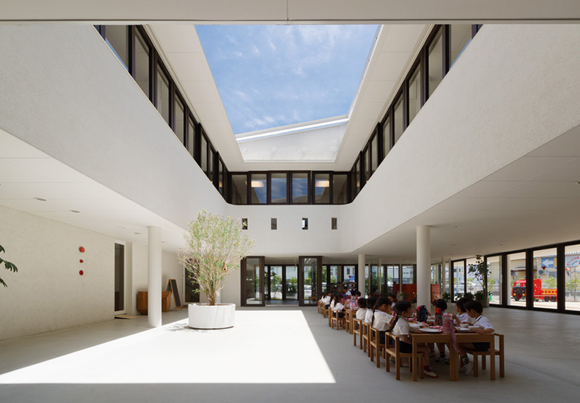 D1 kindergarten nursery hibinosekkei youji no shiro kumamoto japan designboom