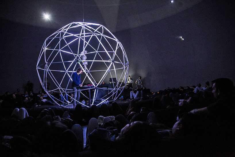 sound artist fraction presents entropia audio-visual installation - 3