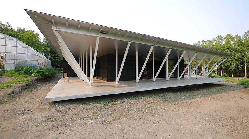 hiroshi kawahito's karinnpani hall at kyoudogakusha shintoku farm - 2