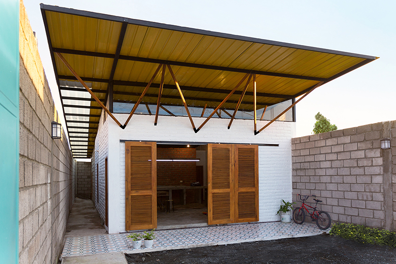 natura futura arquitectura completes urban social housing project in