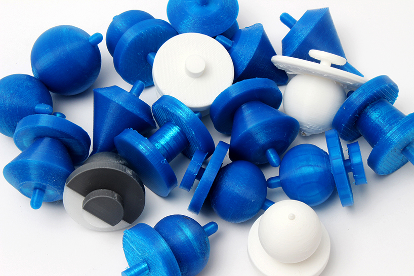 craft combine creates a spinning top influenced by korean characters