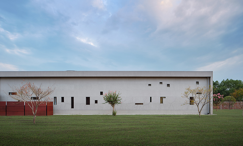 mitsuhiro shoji turns an old linen factory into a gallery in zhejiang, china designboom