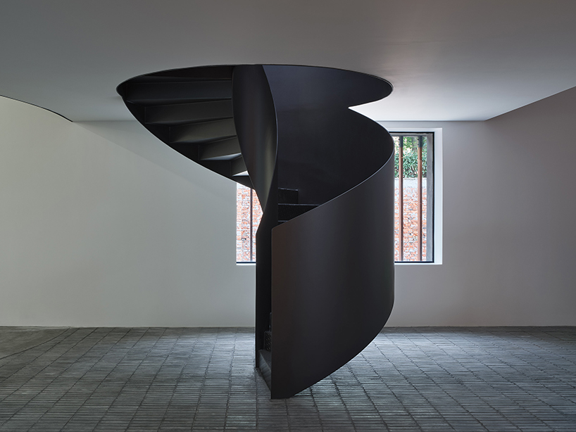 mitsuhiro shoji turns an old linen factory into a gallery in zhejiang, china designboom